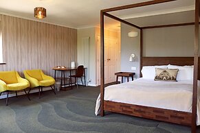 Shillingford Bridge Hotel
