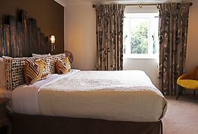 Shillingford Bridge Hotel