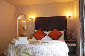 Shillingford Bridge Hotel