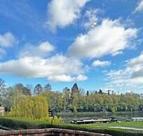 Shillingford Bridge Hotel