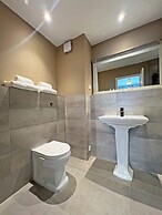 Shillingford Bridge Hotel