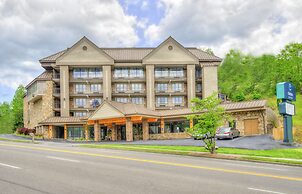 Clarion Pointe Downtown Gatlinburg