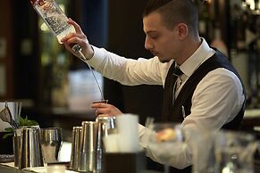 The Mandeville Hotel