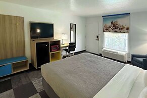 Days Inn by Wyndham Eglin AFB