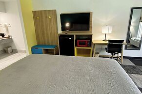 Days Inn by Wyndham Eglin AFB