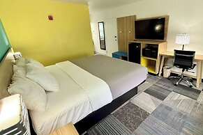 Days Inn by Wyndham Eglin AFB