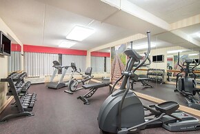 Ramada by Wyndham Cumberland Downtown