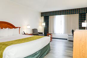 Ramada by Wyndham Cumberland Downtown