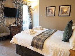Norfolk Arms Hotel