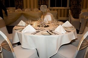 Norfolk Arms Hotel