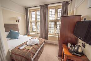 Norfolk Arms Hotel