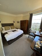 Norfolk Arms Hotel