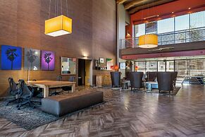 Best Western Plus Scottsdale Thunderbird Suites