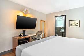 La Luna Inn, an Ascend Collection Hotel