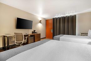 La Luna Inn, an Ascend Collection Hotel