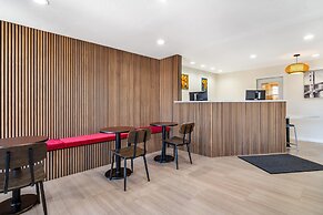 La Luna Inn, an Ascend Collection Hotel