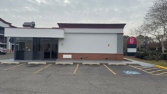 Red Roof Inn Hampton Coliseum