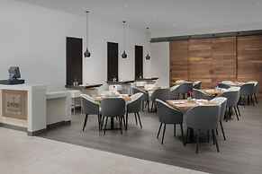 Crowne Plaza San Antonio Airport by IHG