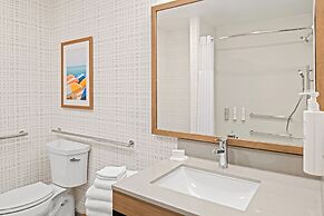 Hampton Inn by Hilton Costa Mesa Newport Beach