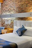 The Settlement Historic Hotel