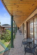 The Settlement Historic Hotel