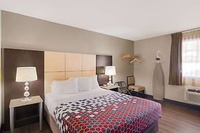 Econo Lodge Grand Forks