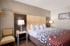 Econo Lodge Grand Forks