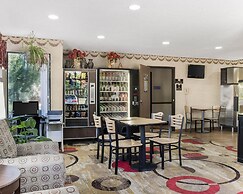Econo Lodge Grand Forks