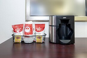 Red Roof Inn PLUS+ Newark Liberty Airport - Carteret