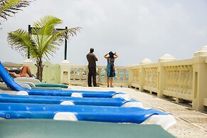 Dover Beach Hotel