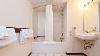 Magnuson Hotel Country Inn