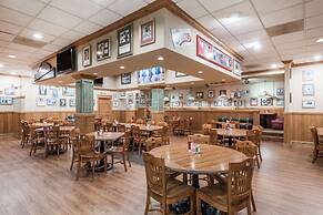 Ramada by Wyndham State College Hotel & Conference Center