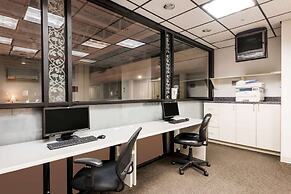 Ramada by Wyndham State College Hotel & Conference Center