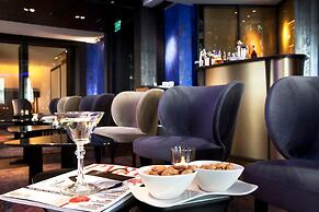 Le Metropolitan Paris Tour Eiffel, a Tribute Portfolio Hotel