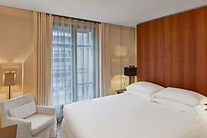 Le Metropolitan Paris Tour Eiffel, a Tribute Portfolio Hotel