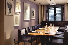 Le Metropolitan Paris Tour Eiffel, a Tribute Portfolio Hotel