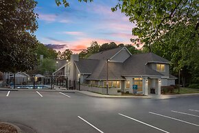 WaterWalk Extended Stay by Wyndham Atlanta Perimeter