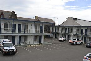 Admiralty Inn