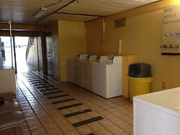 Days Inn by Wyndham Byron