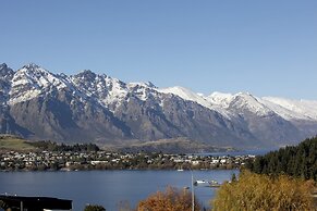 Copthorne Hotel & Apartments Queenstown Lakeview