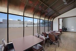 Econo Lodge near The Domain - The Arboretum