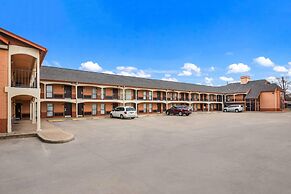 Econo Lodge Austin North near The Domain