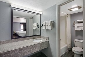 Econo Lodge Austin North near The Domain