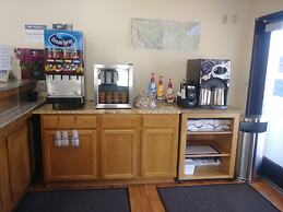 Oakridge Inn & Suites