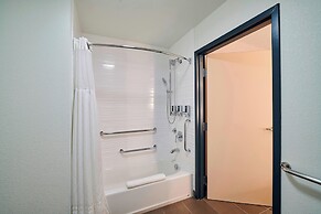 Four Points by Sheraton Cleveland-Eastlake