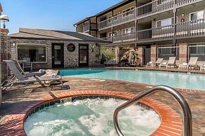 Lincoln Sands Oceanfront Resort, Ascend Hotel Collection