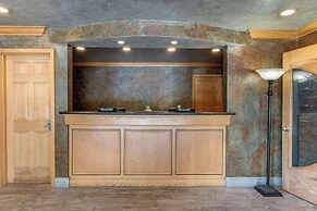 Lincoln Sands Oceanfront Resort, Ascend Hotel Collection