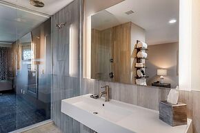 Lincoln Sands Oceanfront Resort, Ascend Hotel Collection