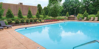 Radisson Hotel Freehold