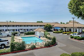 Motel 6 Oakdale, CA